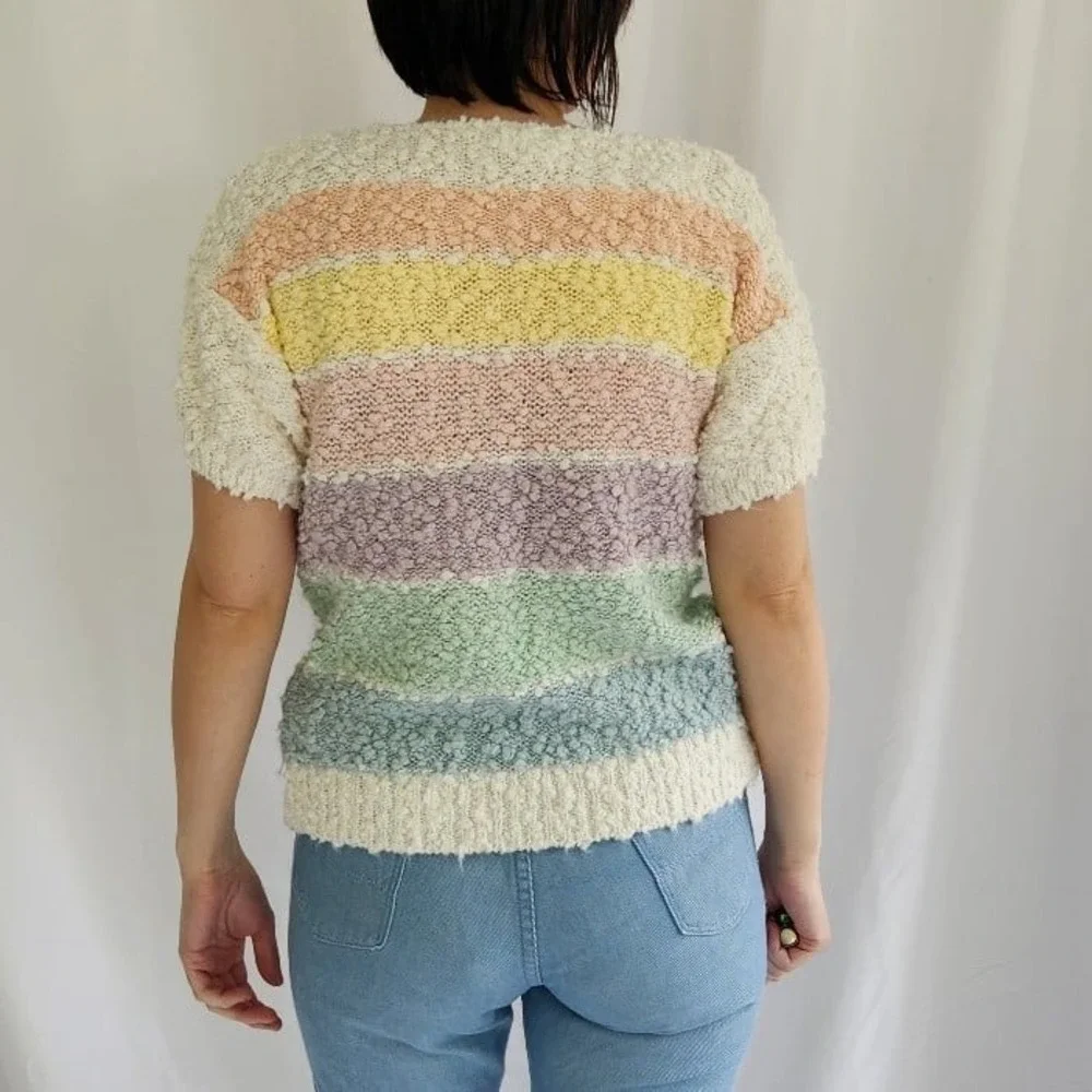 80s‎ Pastel Rainbow Striped Sweater - Picture 3 of 4